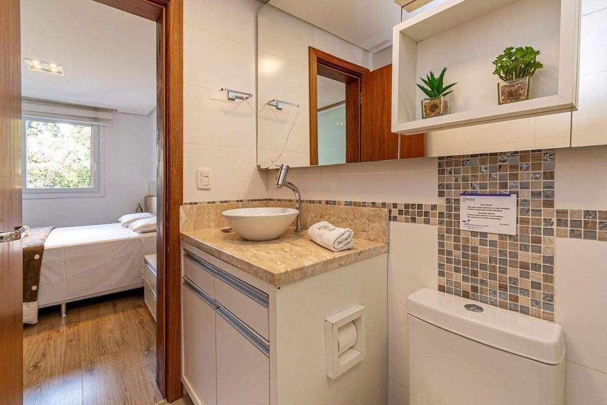 Rosa Edificio Parque Da Vinicola Apartment Грамаду Екстериор снимка